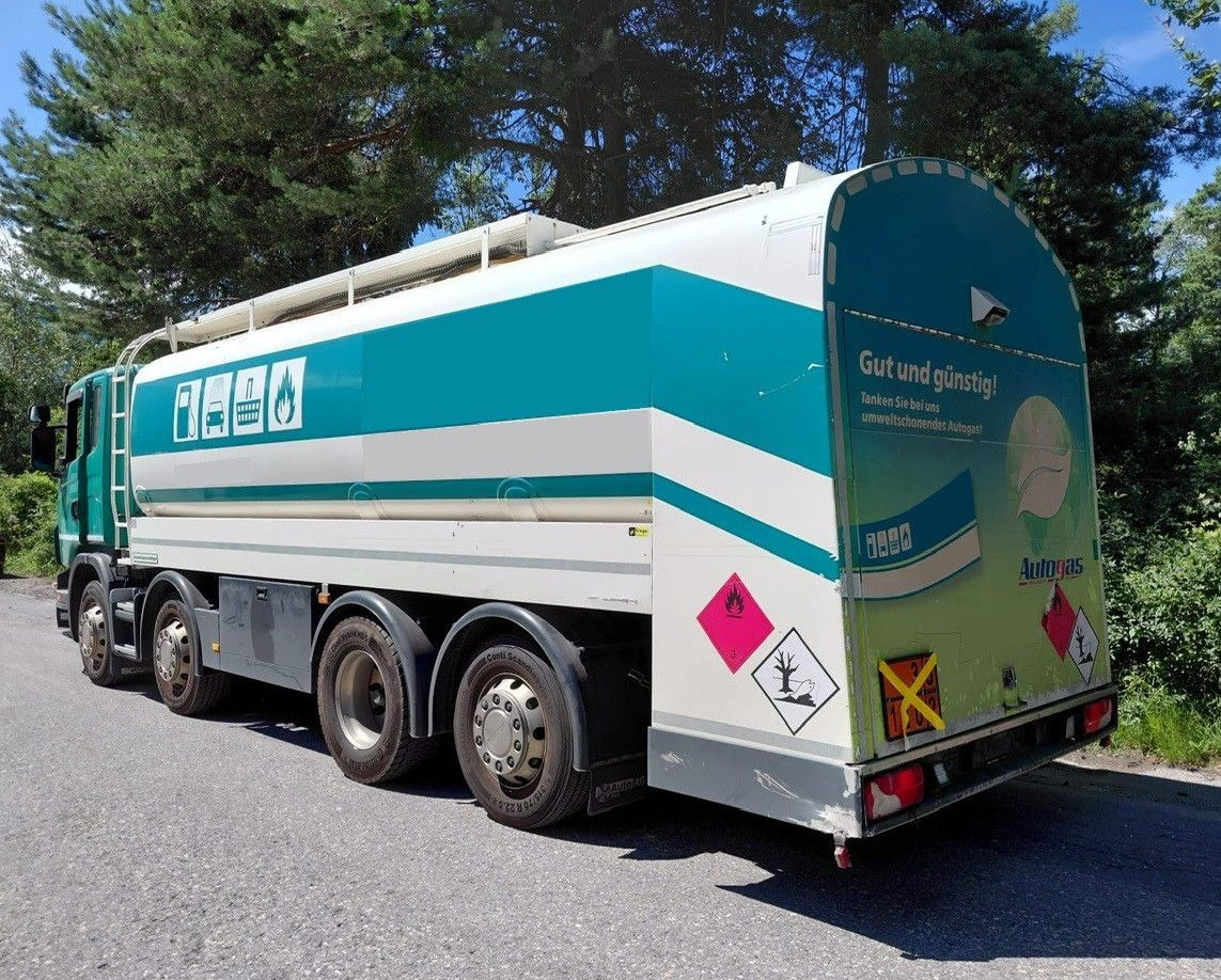 Scania G440 8x2, E5, Schwingenschloegel, 2 Kammern, ADR - شاحنة صهريج: صور 5 Scania G440 8x2, E5, Schwingenschloegel, 2 Kammern, ADR - شاحنة صهريج: صور 5