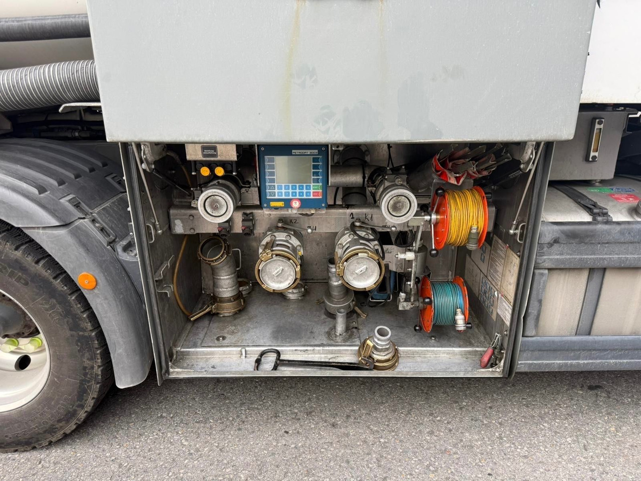 شاحنة صهريج Scania R450 LB 6x2, ADR, E6,Schwarzmüller,Diesel/Benzin: صور 10