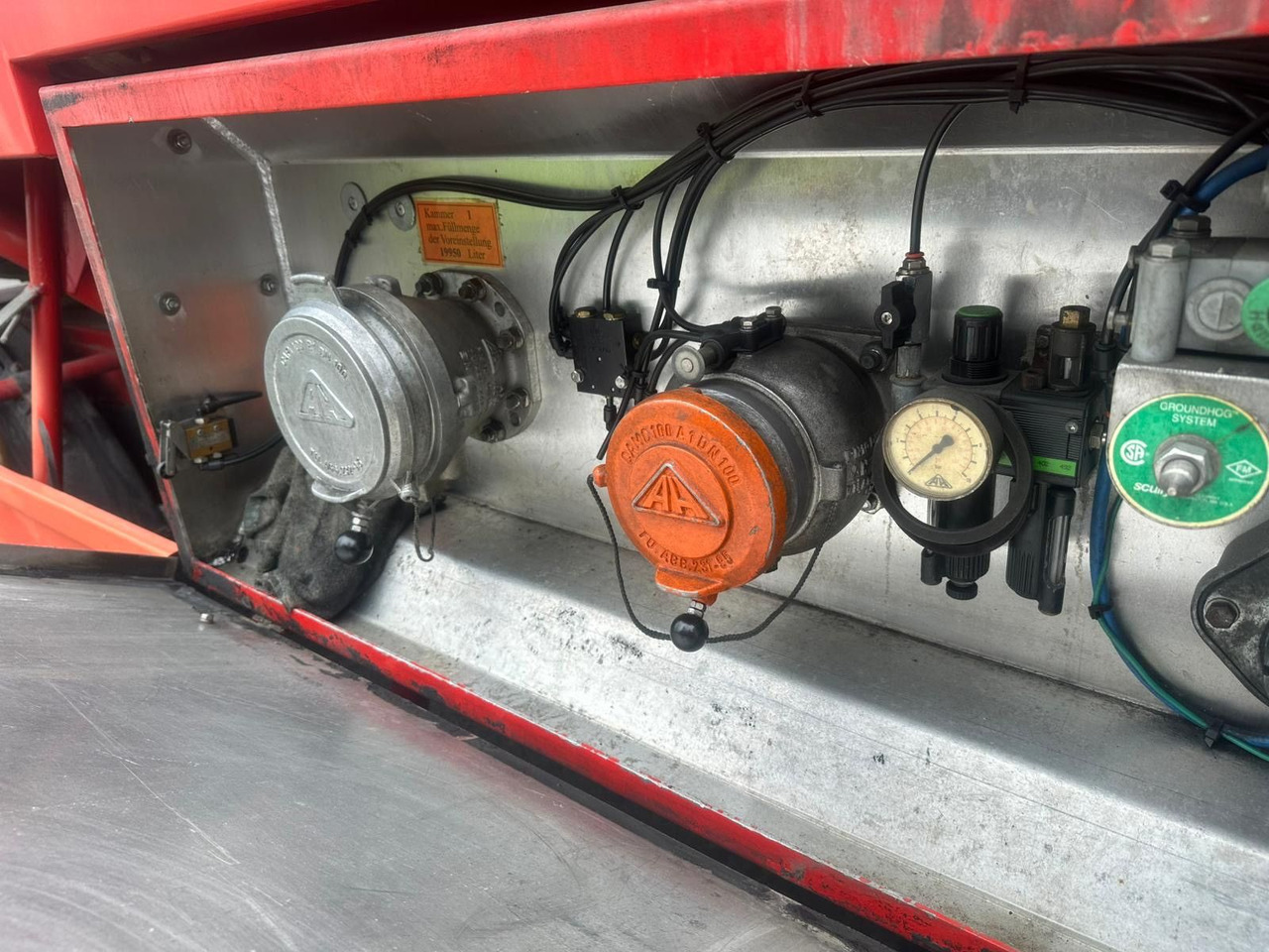 Willig 2 ANH 21.0, ADR, Benzin/Diesel, 19950Lite - مقطورة صهريج: صور 5 Willig 2 ANH 21.0, ADR, Benzin/Diesel, 19950Lite - مقطورة صهريج: صور 5