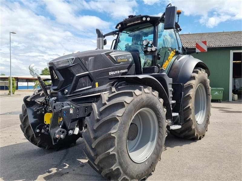 Deutz-fahr 7250 TTV Med frontlift og front-PTO. - جرار: صور 1 Deutz-fahr 7250 TTV Med frontlift og front-PTO. - جرار: صور 1