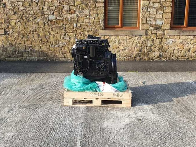 Cummins QSB4.5 Engine 104 kW - المحرك - آلات البناء: صور 1 Cummins QSB4.5 Engine 104 kW - المحرك - آلات البناء: صور 1