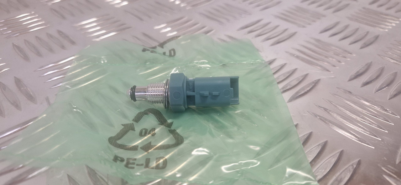 Delphi CR Temperature Sensor - المحرك و قطع الغيار - آلات البناء: صور 1 Delphi CR Temperature Sensor - المحرك و قطع الغيار - آلات البناء: صور 1