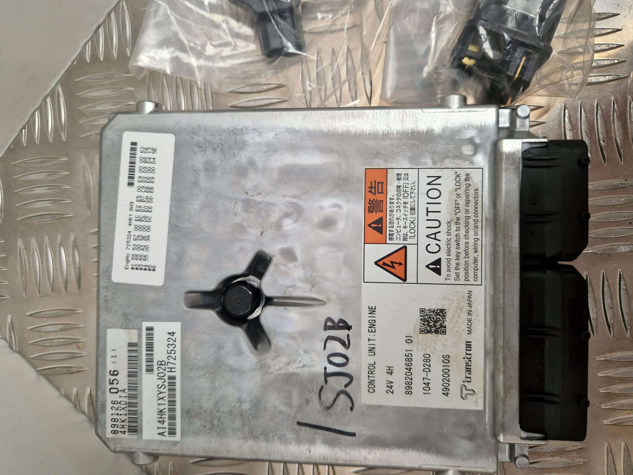ISUZU ECU 4HK1 XYSJ02B 24V H725324 - المحرك و قطع الغيار - آلات البناء: صور 3 ISUZU ECU 4HK1 XYSJ02B 24V H725324 - المحرك و قطع الغيار - آلات البناء: صور 3