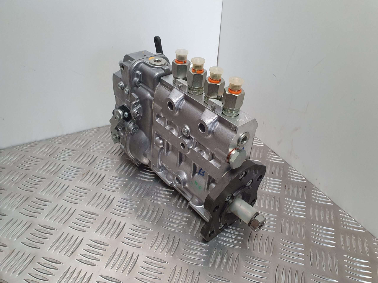 JCB 2DX Injection pump 333/y3578 Bosch - المحرك و قطع الغيار - آلات البناء: صور 3 JCB 2DX Injection pump 333/y3578 Bosch - المحرك و قطع الغيار - آلات البناء: صور 3