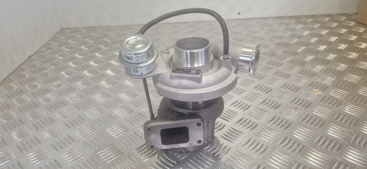 JCB turbocharger 320/06160 Garrett tier 3 74kw TURBO - المحرك و قطع الغيار - آلات البناء: صور 2 JCB turbocharger 320/06160 Garrett tier 3 74kw TURBO - المحرك و قطع الغيار - آلات البناء: صور 2