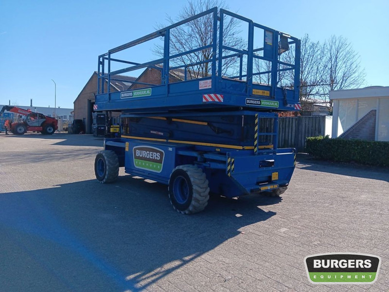 HOLLANDLIFT Q-135EL24 - رافعات مقصية: صور 3 HOLLANDLIFT Q-135EL24 - رافعات مقصية: صور 3