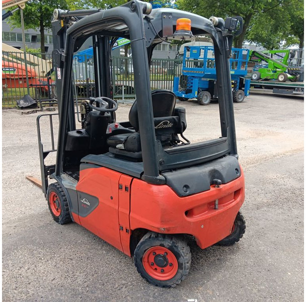 Linde E16P - رافعة شوكية كهربائية: صور 4 Linde E16P - رافعة شوكية كهربائية: صور 4