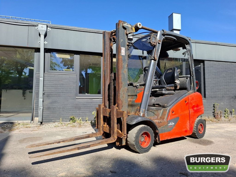 Linde H20T - رافعة شوكية تعمل بالغاز: صور 1 Linde H20T - رافعة شوكية تعمل بالغاز: صور 1