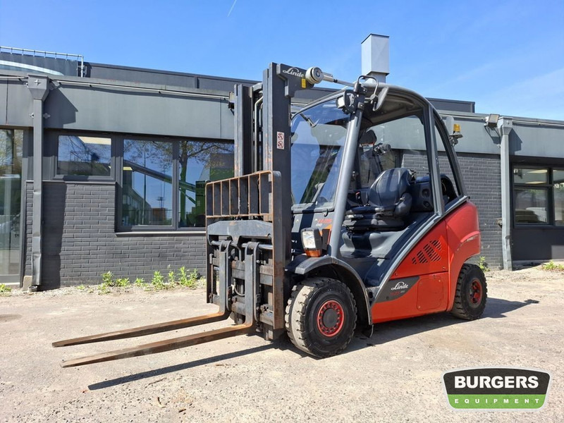 Linde H25T - رافعة شوكية تعمل بالغاز: صور 1 Linde H25T - رافعة شوكية تعمل بالغاز: صور 1