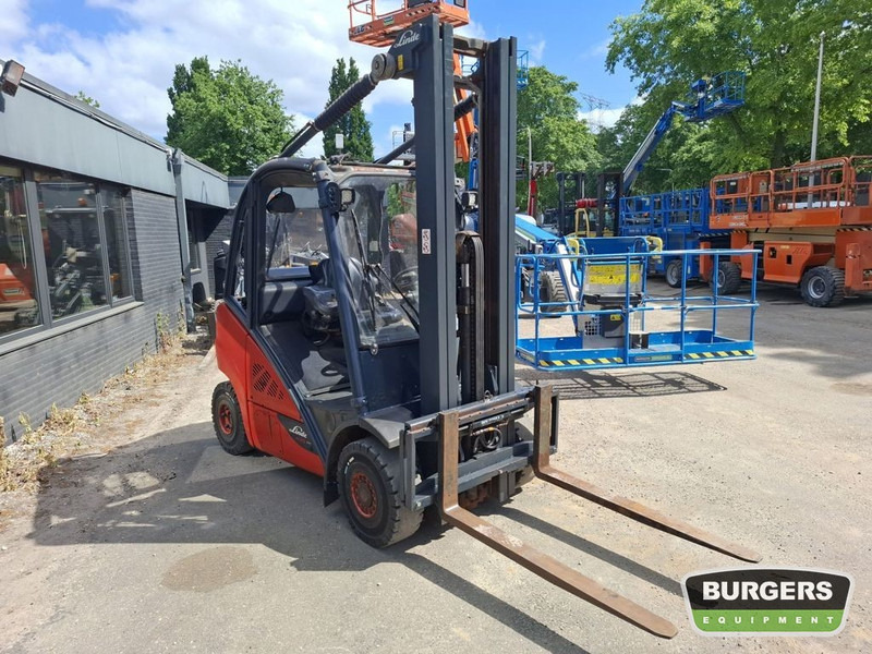 Linde H25T - رافعة شوكية تعمل بالغاز: صور 2 Linde H25T - رافعة شوكية تعمل بالغاز: صور 2
