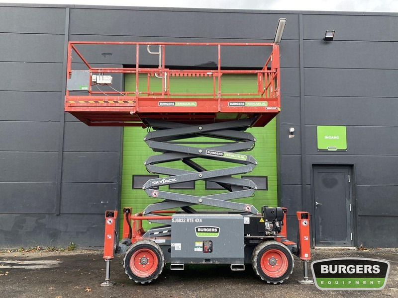 Skyjack SJ6832 RTE - رافعات مقصية: صور 1 Skyjack SJ6832 RTE - رافعات مقصية: صور 1
