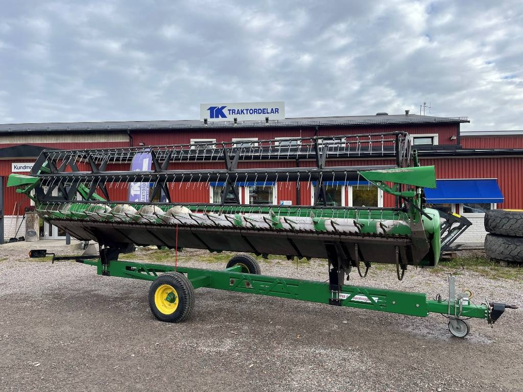 John Deere 622R Skärbord / Header 22 fot till JD T550 i - معدات آلة حصاد: صور 1 John Deere 622R Skärbord / Header 22 fot till JD T550 i - معدات آلة حصاد: صور 1