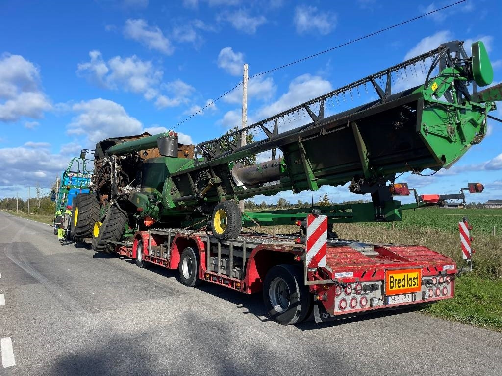 John Deere T 550 Dismantled. Only spare parts - حصادة شاملة: صور 2 John Deere T 550 Dismantled. Only spare parts - حصادة شاملة: صور 2