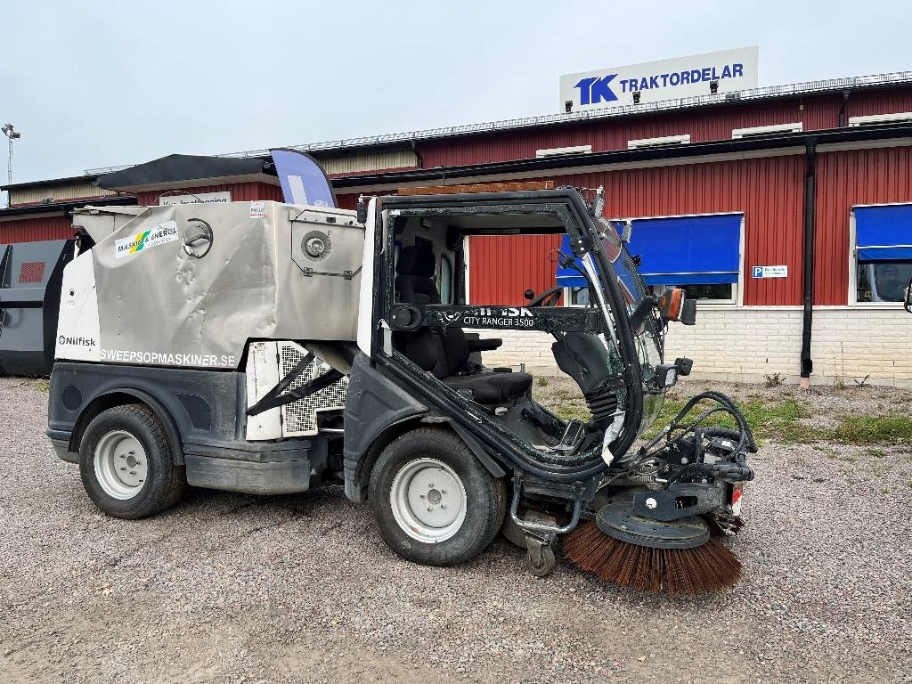 Nilfisk 3500 City Ranger Dismantled: only spare parts - سياره كنس شوارع: صور 4 Nilfisk 3500 City Ranger Dismantled: only spare parts - سياره كنس شوارع: صور 4