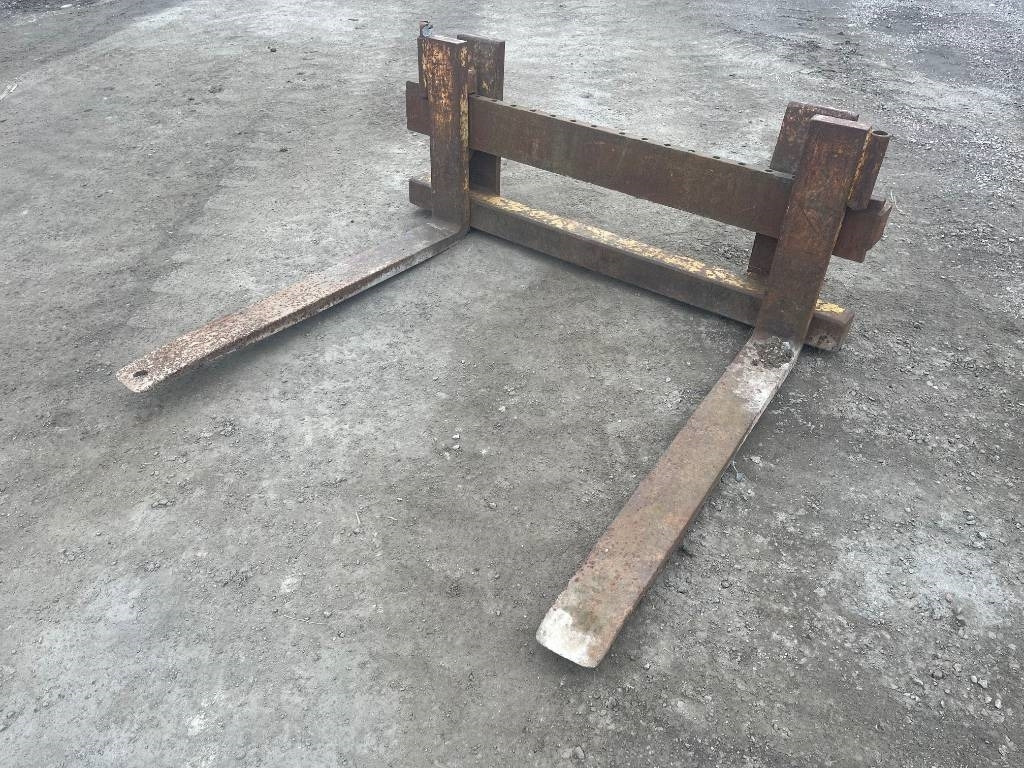 Pallgafflar / Gaffelställ Hymas Hymas 470 med fler - شوكات - آلات البناء: صور 2 Pallgafflar / Gaffelställ Hymas Hymas 470 med fler - شوكات - آلات البناء: صور 2