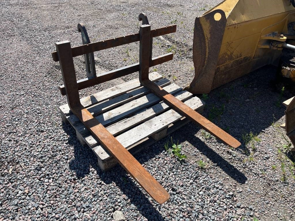 Pallgafflar Gaffelställ Volvo L25 L20 - شوكات - آلات البناء: صور 2 Pallgafflar Gaffelställ Volvo L25 L20 - شوكات - آلات البناء: صور 2