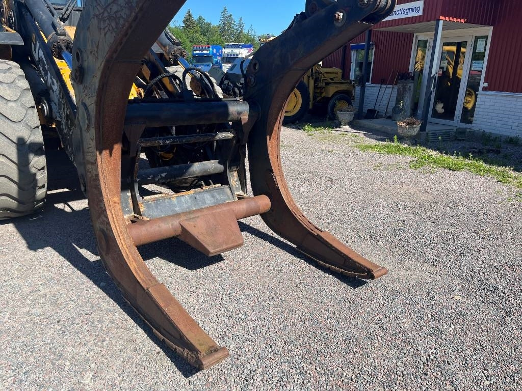 Timmergrip / Timbergraple Volvo L50----L120 attach - مخلبي - آلات البناء: صور 2 Timmergrip / Timbergraple Volvo L50----L120 attach - مخلبي - آلات البناء: صور 2