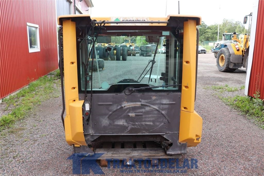 Volvo L 180 F - الكبائن - آلات البناء: صور 3 Volvo L 180 F - الكبائن - آلات البناء: صور 3
