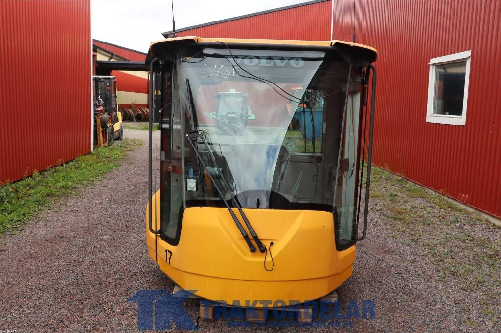 Volvo L 180 F - الكبائن - آلات البناء: صور 1 Volvo L 180 F - الكبائن - آلات البناء: صور 1