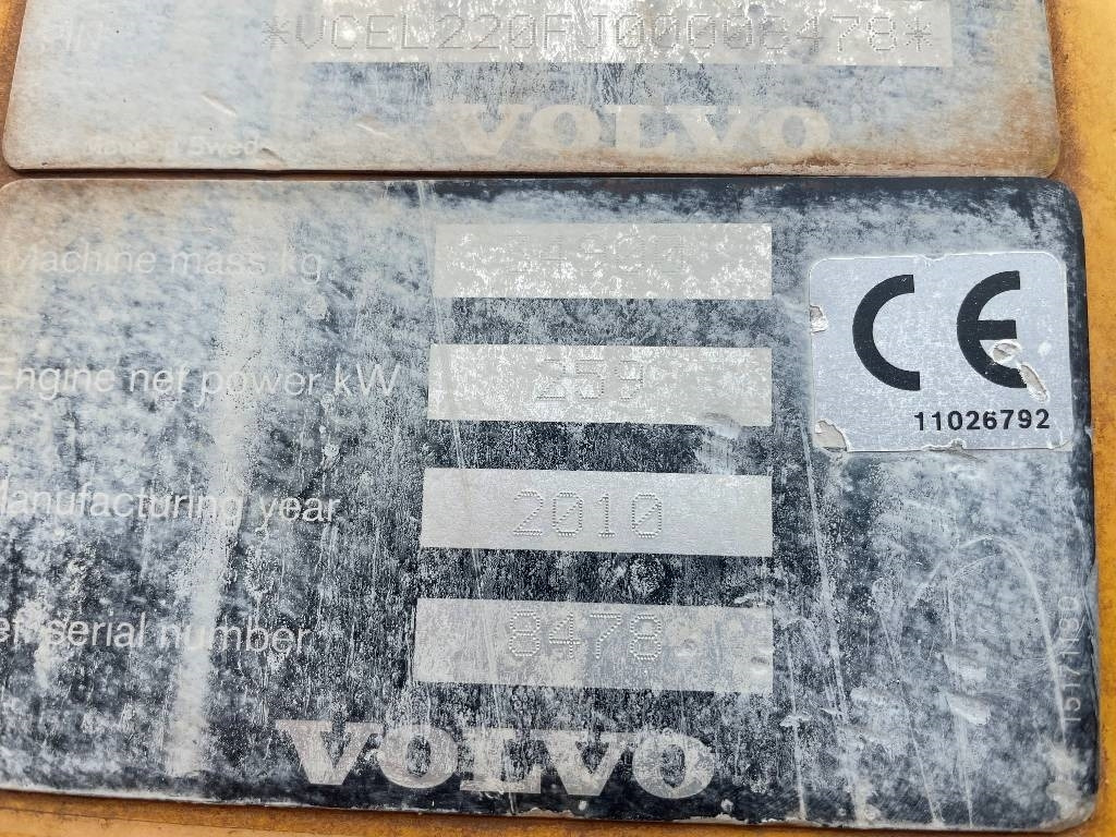 Volvo L 220 F Dismantled: only spare parts - اللودر بعجل: صور 5 Volvo L 220 F Dismantled: only spare parts - اللودر بعجل: صور 5