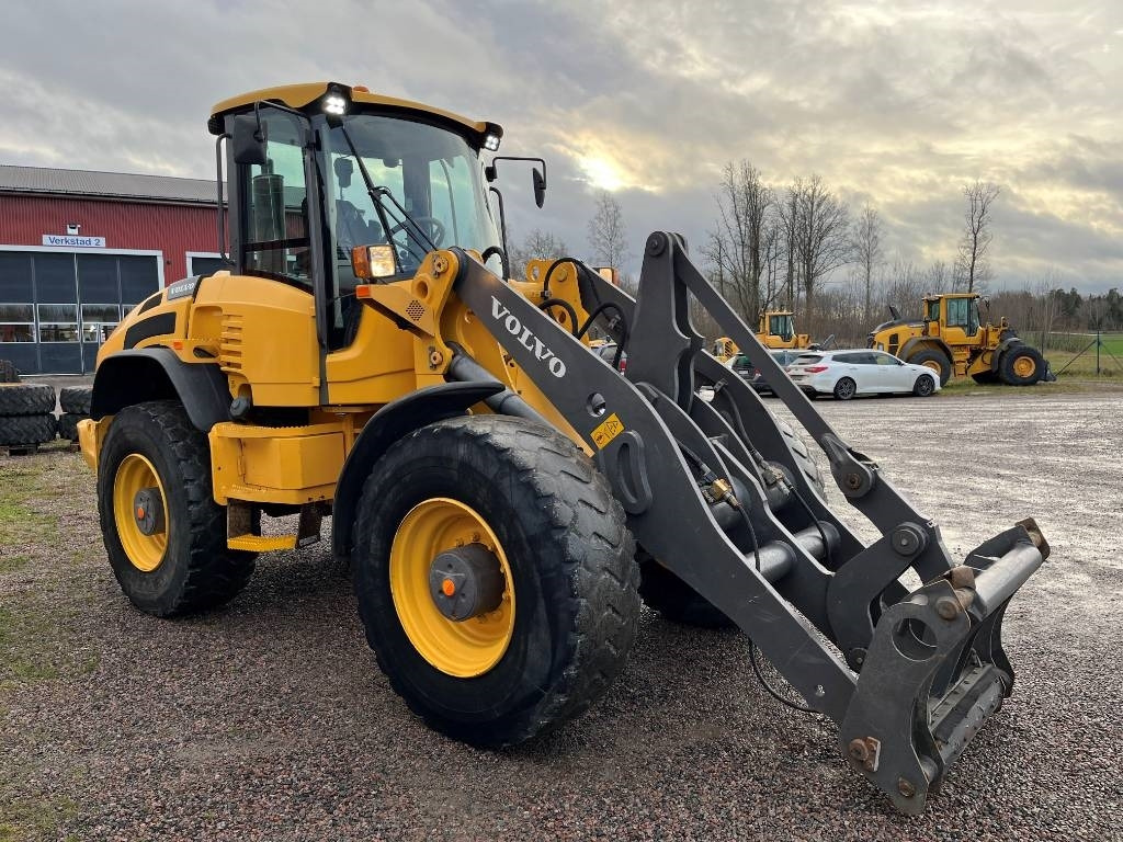 Volvo L 45 F LB - اللودر بعجل: صور 4 Volvo L 45 F LB - اللودر بعجل: صور 4