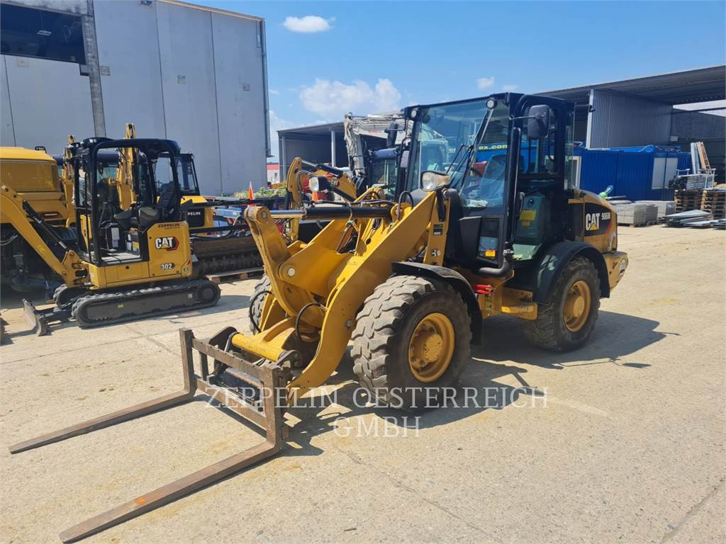 CAT 906M - اللودر بعجل: صور 1 CAT 906M - اللودر بعجل: صور 1