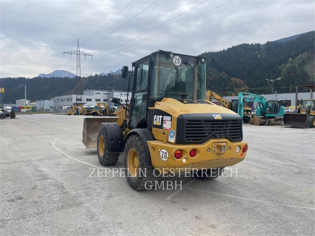 CAT 908M - اللودر بعجل: صور 4 CAT 908M - اللودر بعجل: صور 4