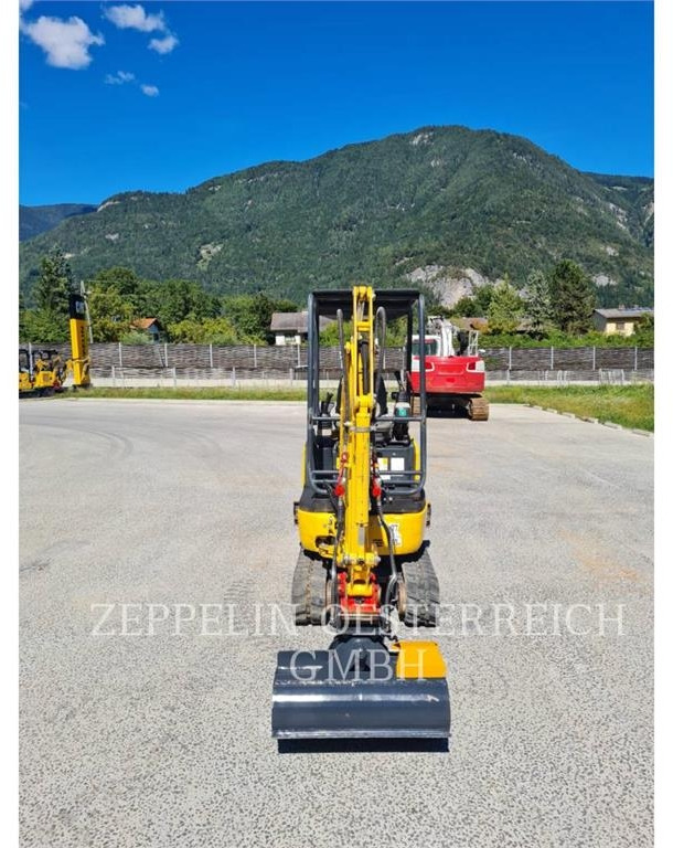 Komatsu PC14R HS - حفارات زحافة: صور 5 Komatsu PC14R HS - حفارات زحافة: صور 5
