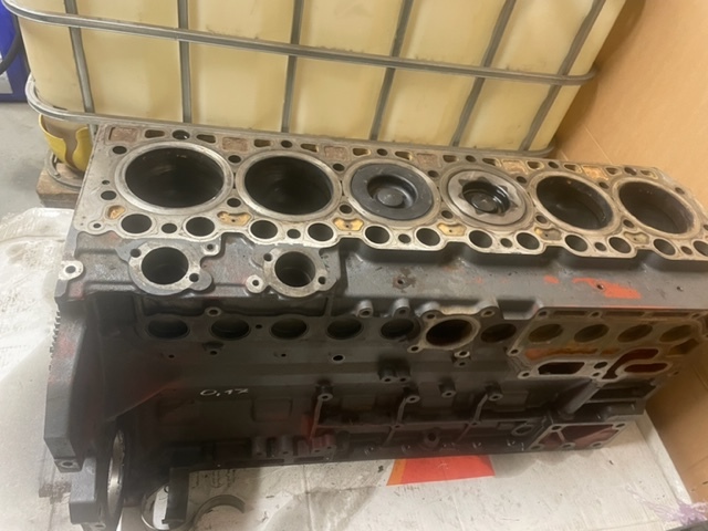 Deutz TCD 2013 l06 short block części - المحرك و قطع الغيار - الآلات والماكينات الزراعية: صور 1 Deutz TCD 2013 l06 short block części - المحرك و قطع الغيار - الآلات والماكينات الزراعية: صور 1