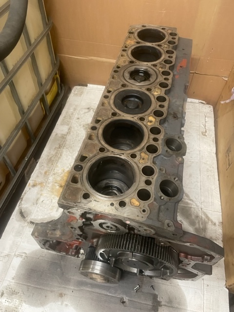 Deutz TCD 2013 l06 short block części - المحرك و قطع الغيار - الآلات والماكينات الزراعية: صور 3 Deutz TCD 2013 l06 short block części - المحرك و قطع الغيار - الآلات والماكينات الزراعية: صور 3