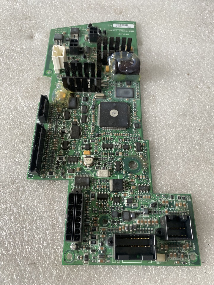 John Deere AH 218680 - النظام الكهربائي - الآلات والماكينات الزراعية: صور 1 John Deere AH 218680 - النظام الكهربائي - الآلات والماكينات الزراعية: صور 1