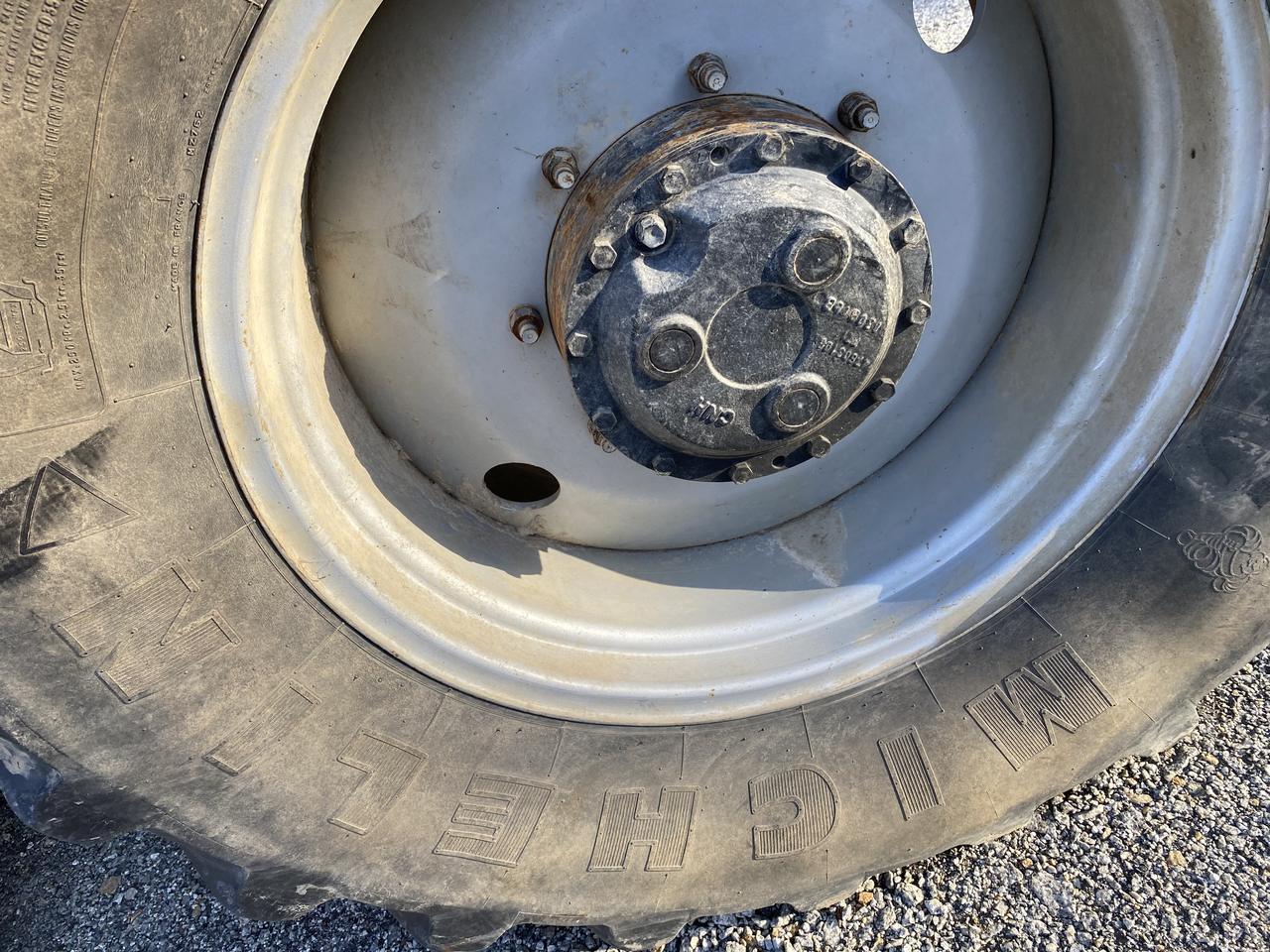 Opony Michelin 540/65R28 - الإطارات - الآلات والماكينات الزراعية: صور 2 Opony Michelin 540/65R28 - الإطارات - الآلات والماكينات الزراعية: صور 2