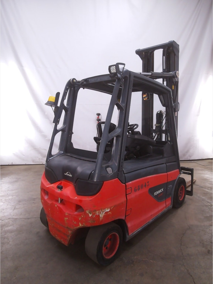 Linde E30L - رافعة شوكية كهربائية: صور 3 Linde E30L - رافعة شوكية كهربائية: صور 3