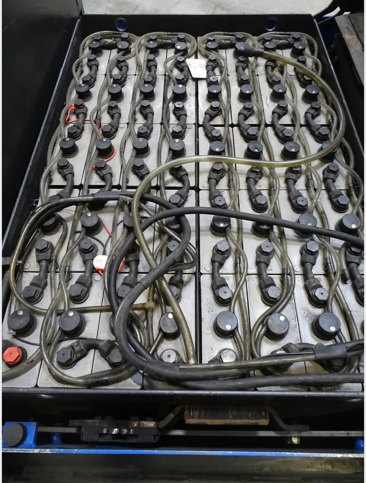 Linde P250 - جرار السحب الكهربائي: صور 4 Linde P250 - جرار السحب الكهربائي: صور 4