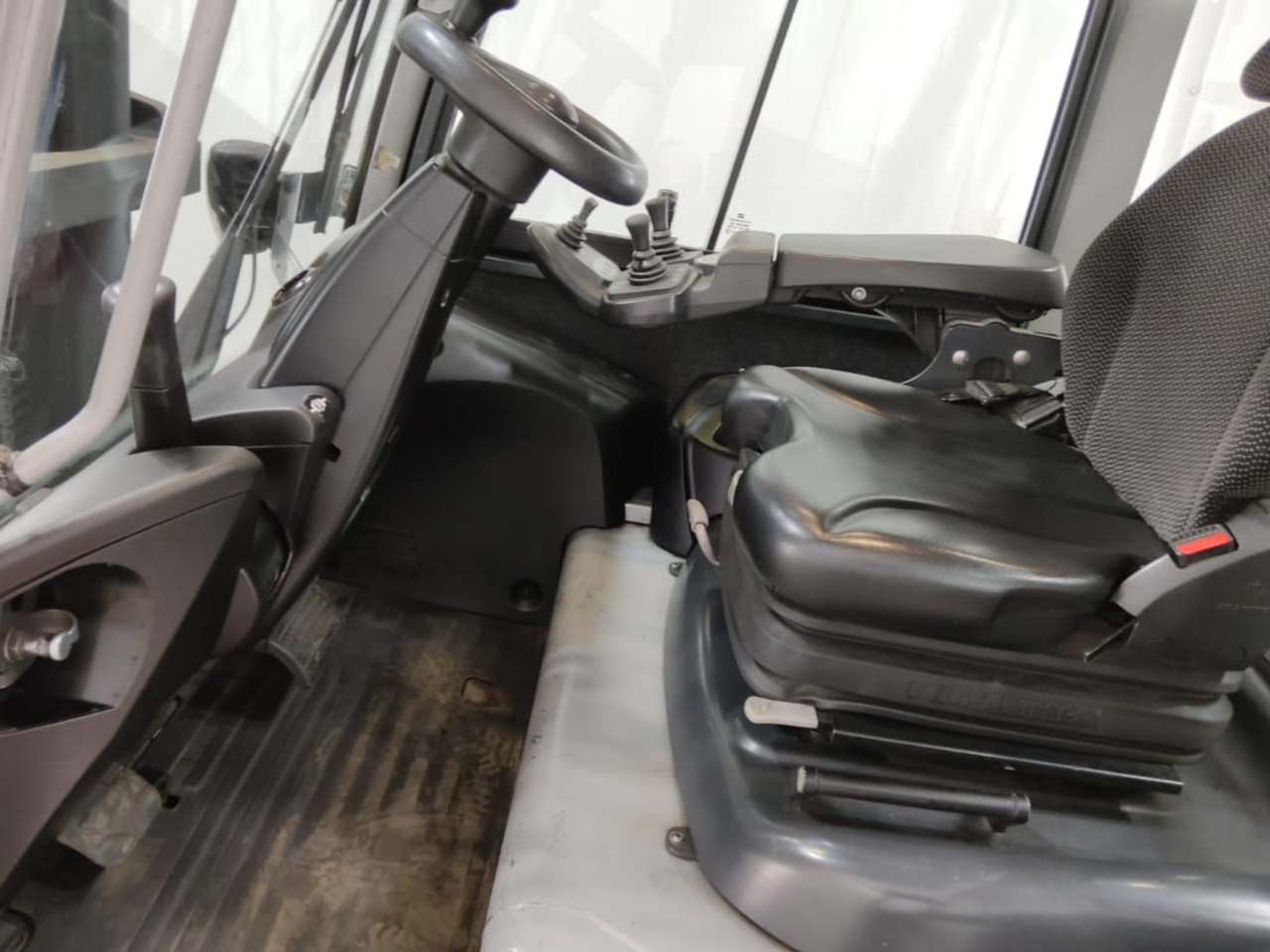 STILL RX60-70 - رافعة شوكية كهربائية: صور 3 STILL RX60-70 - رافعة شوكية كهربائية: صور 3