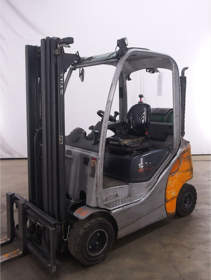 STILL RX70-20T - رافعة شوكية تعمل بالغاز: صور 1 STILL RX70-20T - رافعة شوكية تعمل بالغاز: صور 1