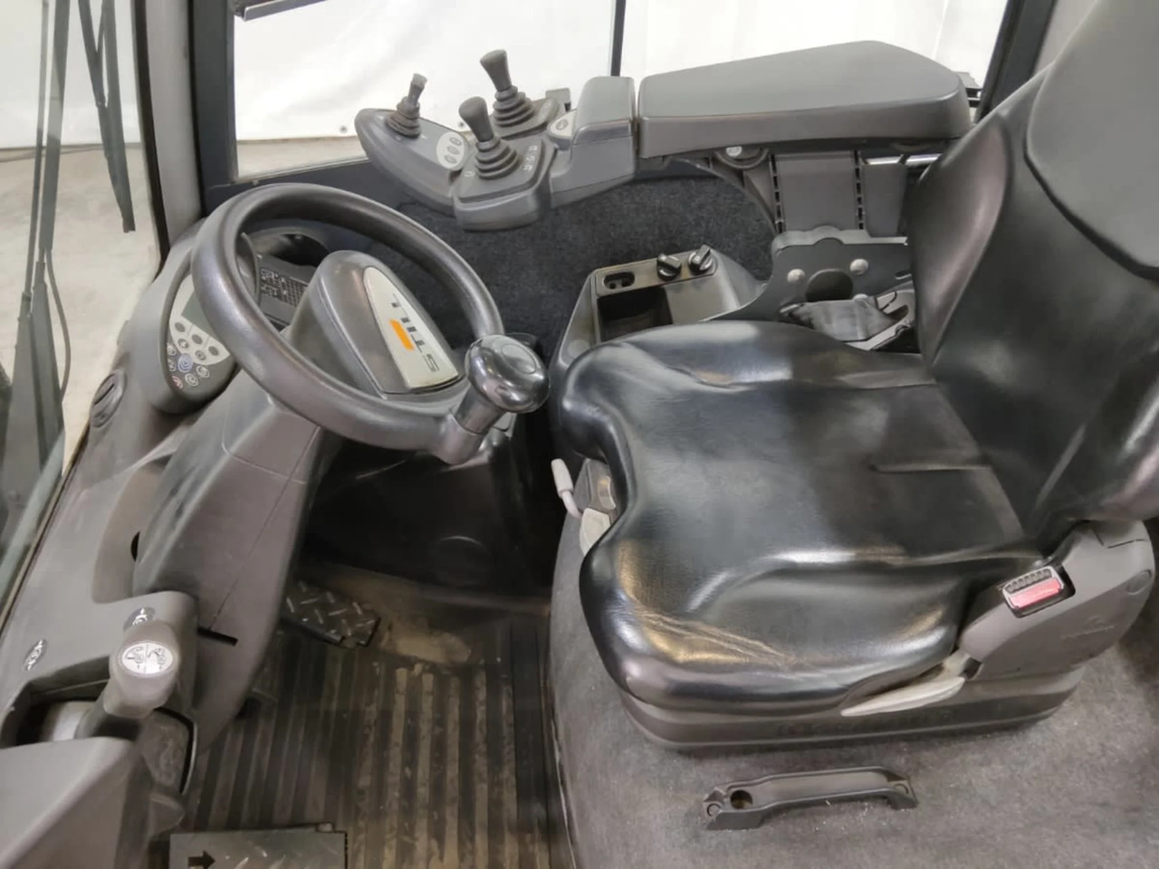 STILL RX70-25T/600 - رافعة شوكية تعمل بالغاز: صور 3 STILL RX70-25T/600 - رافعة شوكية تعمل بالغاز: صور 3