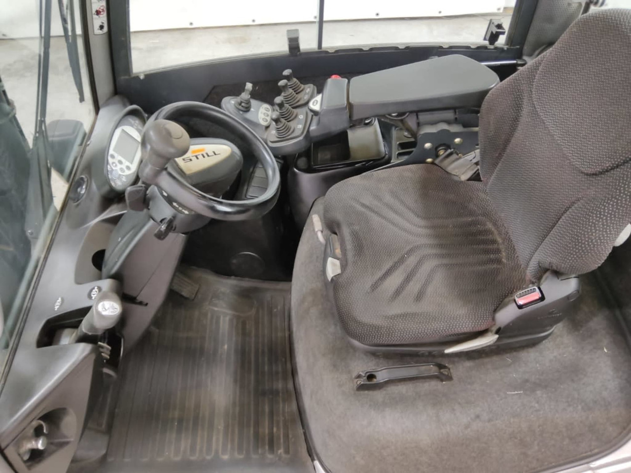 STILL RX70-25 - رافعة شوكية ديزل: صور 3 STILL RX70-25 - رافعة شوكية ديزل: صور 3