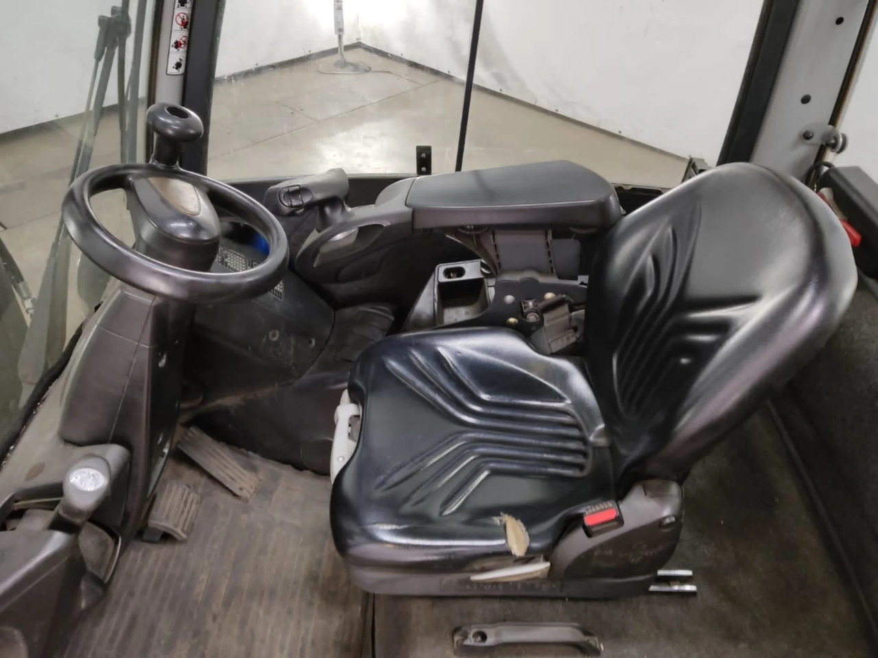 STILL RX70-35T - رافعة شوكية تعمل بالغاز: صور 3 STILL RX70-35T - رافعة شوكية تعمل بالغاز: صور 3