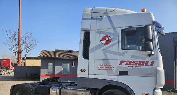 DAF XF-460 EURO 6 impianto idraulico - شاحنة جرار: صور 2 DAF XF-460 EURO 6 impianto idraulico - شاحنة جرار: صور 2