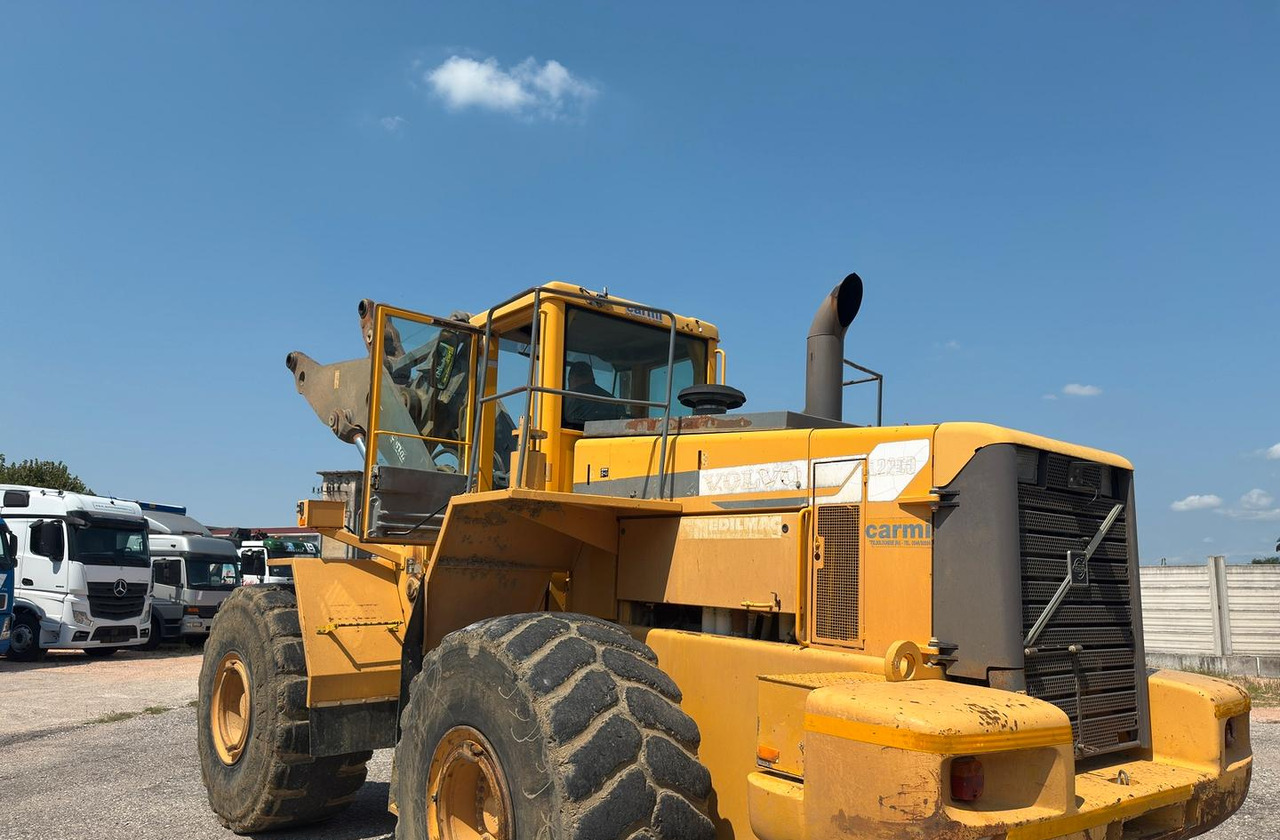 Pala gommata Volvo L 220 - اللودر بعجل: صور 4 Pala gommata Volvo L 220 - اللودر بعجل: صور 4