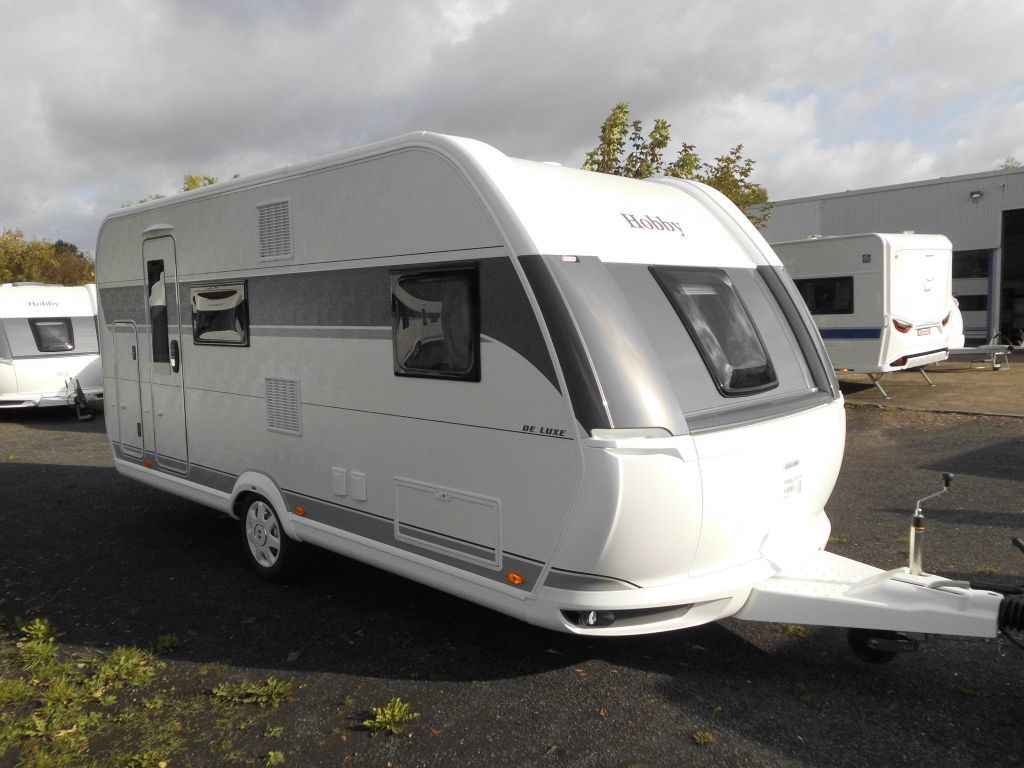 Hobby De Luxe 490 KMF 2026 GARAGE AUTARK 1800kg.+++ - كرفان سحب: صور 1 Hobby De Luxe 490 KMF 2026 GARAGE AUTARK 1800kg.+++ - كرفان سحب: صور 1