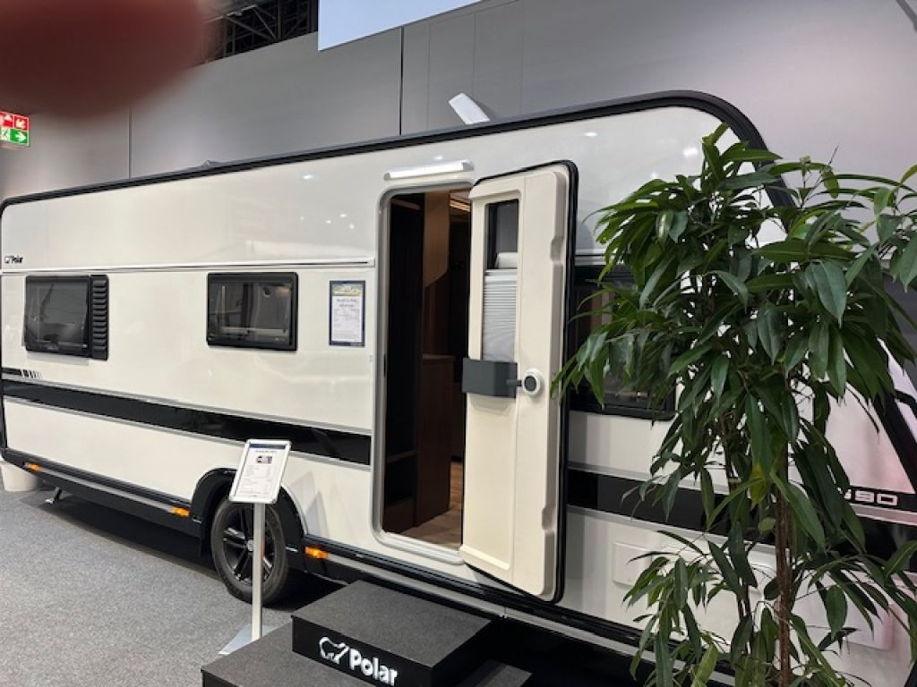 Polar Blackline 590 S WINTERCAMPING & LUXUS PUR - كرفان سحب: صور 3 Polar Blackline 590 S WINTERCAMPING & LUXUS PUR - كرفان سحب: صور 3