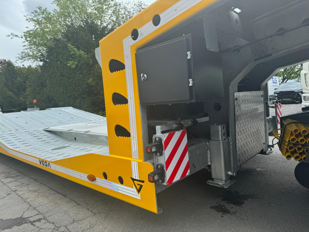 Vega Arla ZINK+LUFT+LED+Winde Vega Arla ZINK+LUFT+LED+Winde - شاحنة نقل سيارات نصف مقطورة: صور 5 Vega Arla ZINK+LUFT+LED+Winde Vega Arla ZINK+LUFT+LED+Winde - شاحنة نقل سيارات نصف مقطورة: صور 5