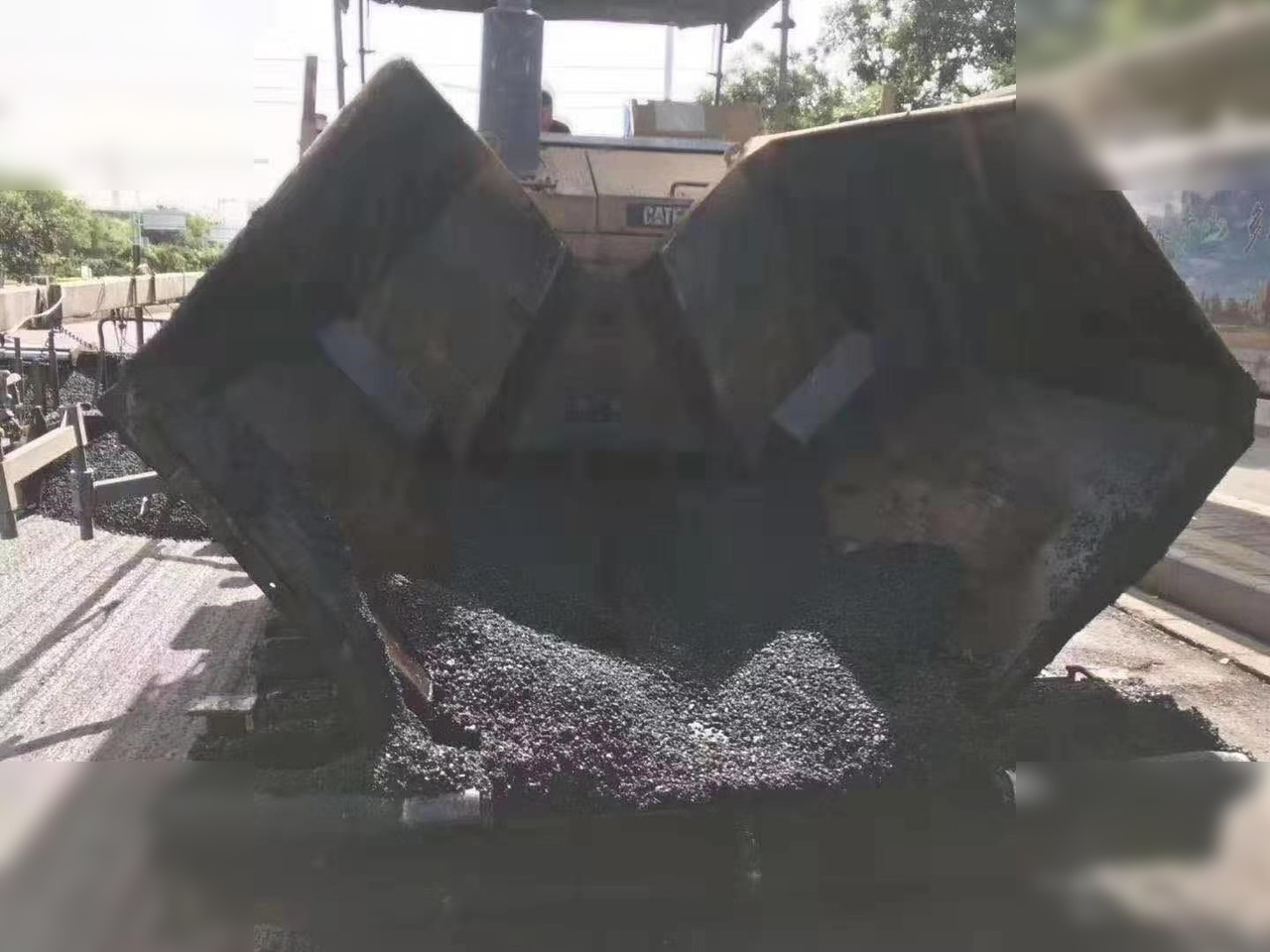 2010 CATERPILLAR AP-755 - العامل بالقار: صور 3 2010 CATERPILLAR AP-755 - العامل بالقار: صور 3