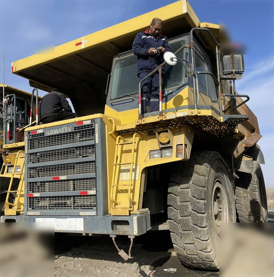 2011 KOMATSU HD465-7 - شاحنة قلابة للمحاجر: صور 1 2011 KOMATSU HD465-7 - شاحنة قلابة للمحاجر: صور 1