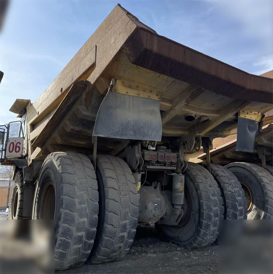 2011 KOMATSU HD465-7 - شاحنة قلابة للمحاجر: صور 3 2011 KOMATSU HD465-7 - شاحنة قلابة للمحاجر: صور 3