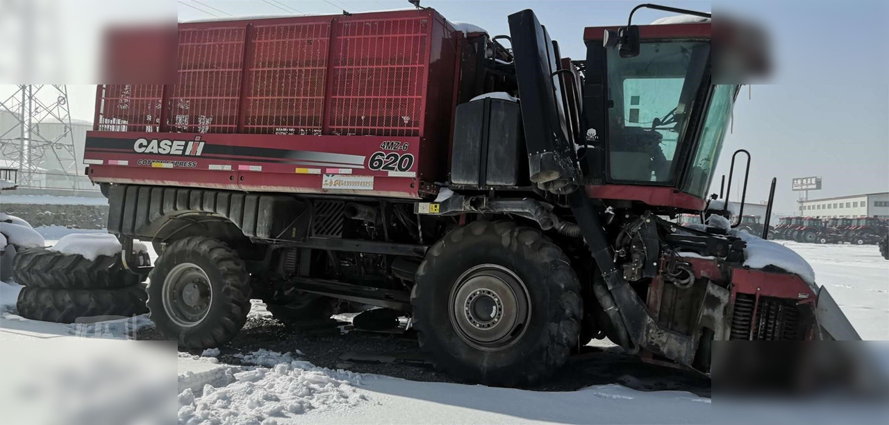 2015 CASE IH 620 - آلة حصاد: صور 1 2015 CASE IH 620 - آلة حصاد: صور 1