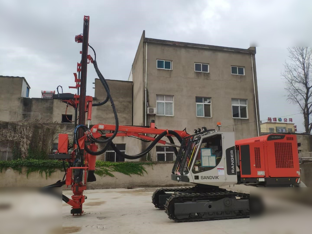 2023 SANDVIK DX800 - آلة حفر: صور 3 2023 SANDVIK DX800 - آلة حفر: صور 3
