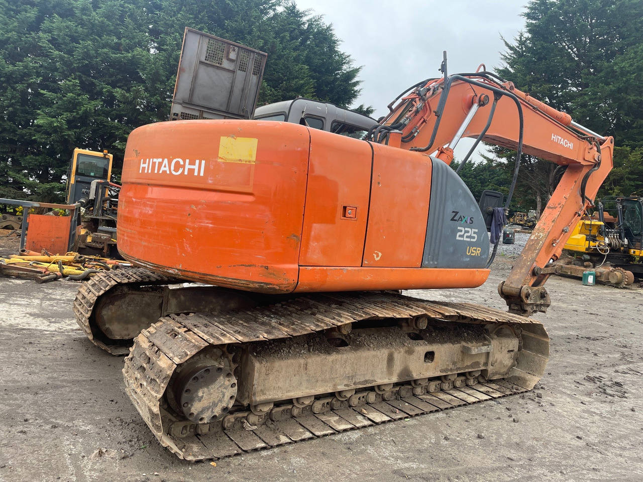 HITACHI ZX225USLC - حفارات زحافة: صور 5 HITACHI ZX225USLC - حفارات زحافة: صور 5